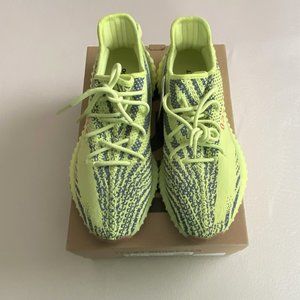 Yeezy Boost 350 V2 "Semi Frozen" - B37572